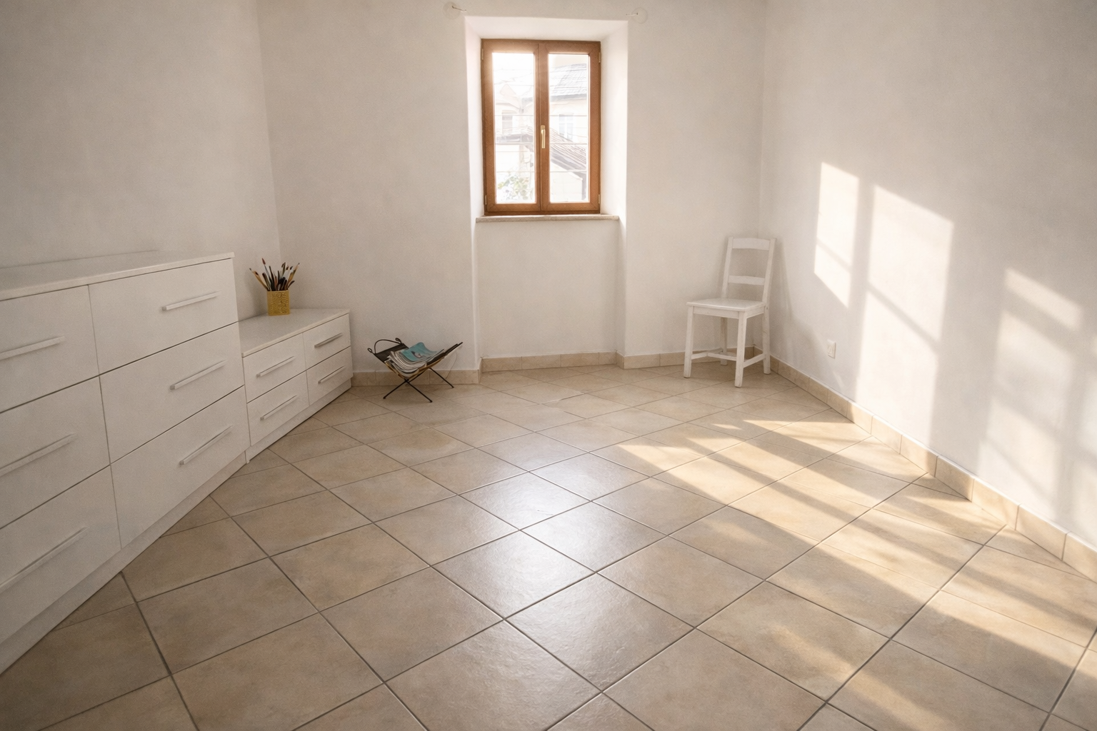 CASA SEMINDIPENDENTE CON BOX AUTO IN CENTRO STORICO