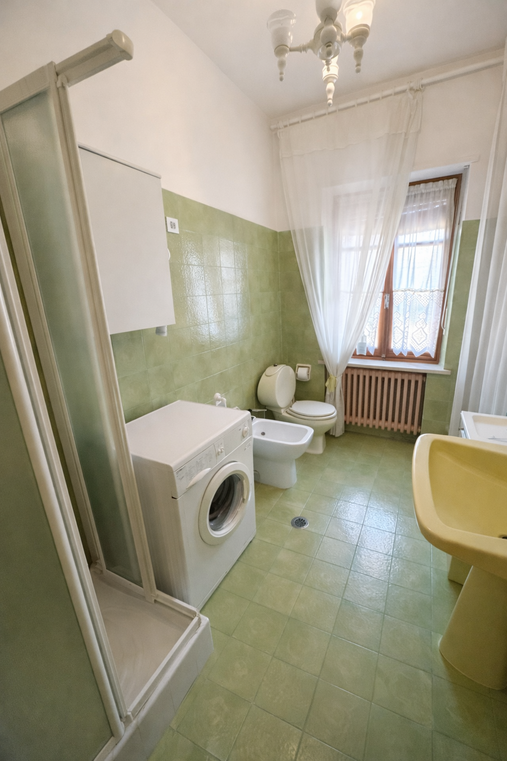 VILLA  BIFAMILIARE SITUATA AI CONFINI DI AVIGLIANA