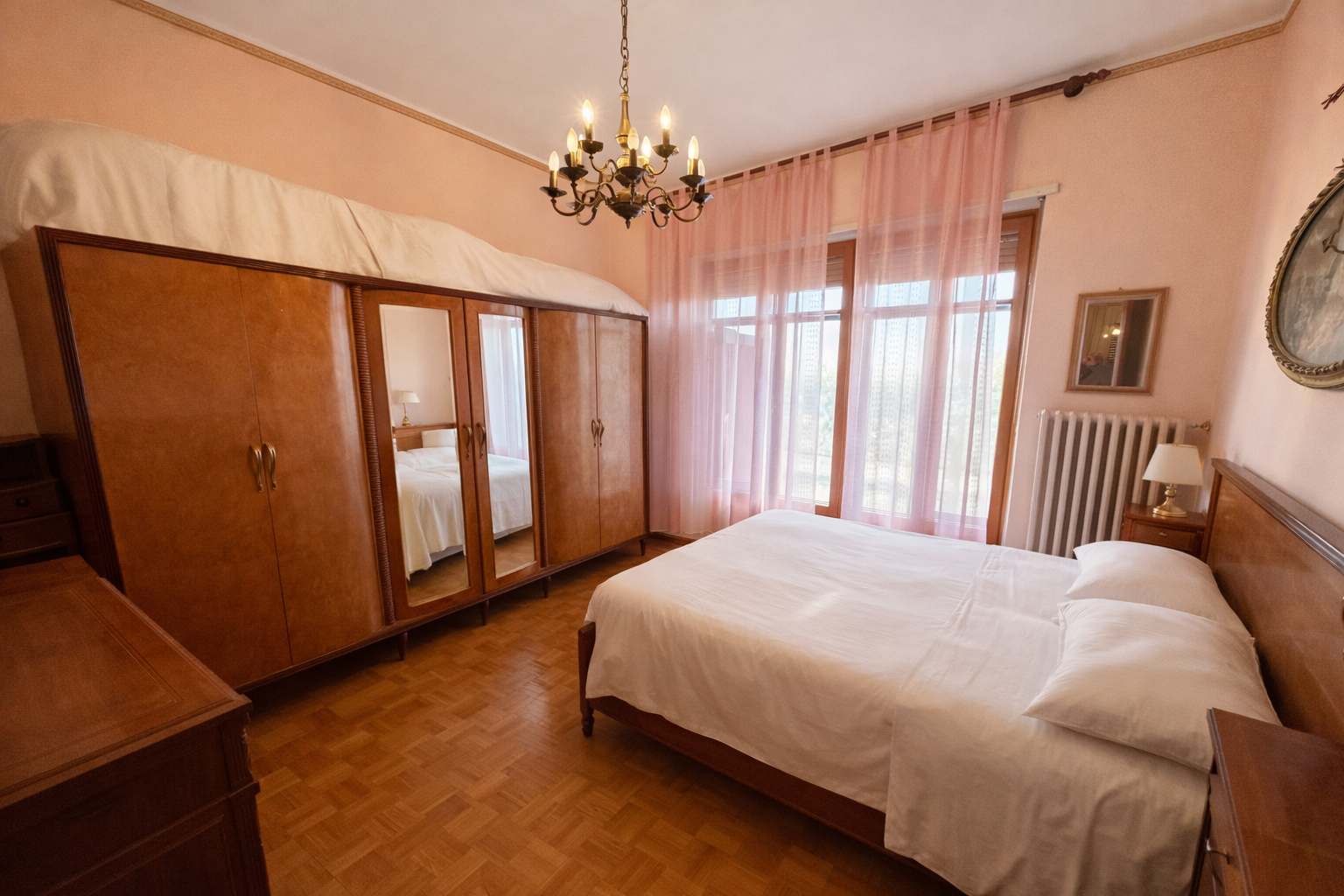 VILLA  BIFAMILIARE SITUATA AI CONFINI DI AVIGLIANA