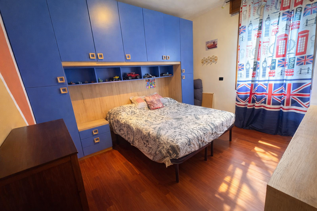 VILLA A SCHIERA CON GIARDINO PRIVATO E BOX DOPPIO