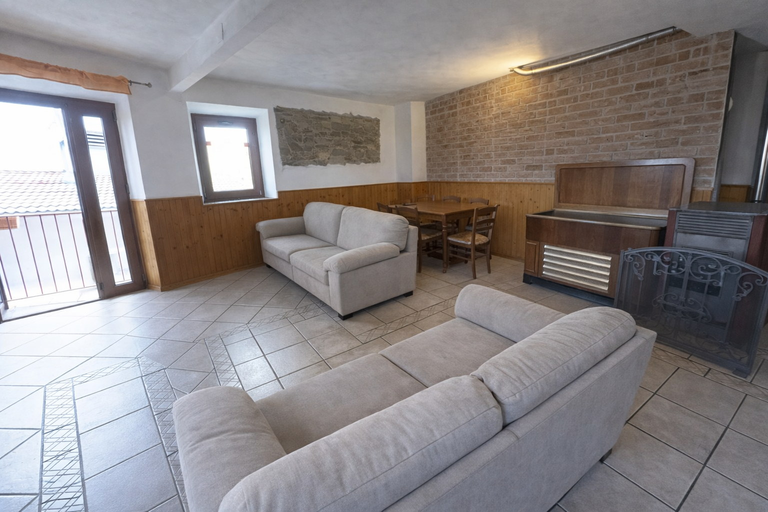 CASA SEMINDIPENDENTE