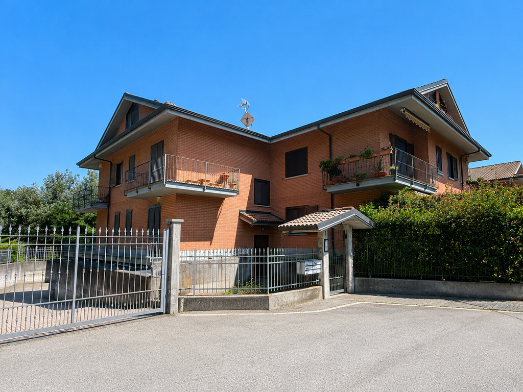 APPARTAMENTO CON MANSARDA A SANT'AMBROGIO