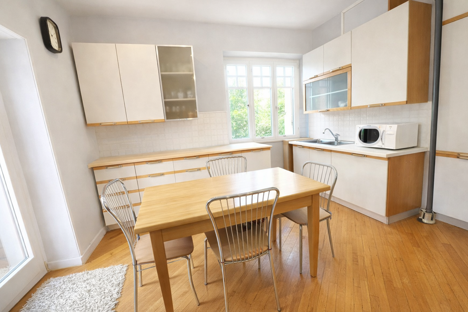 APPARTAMENTO IN TRIFAMILIARE