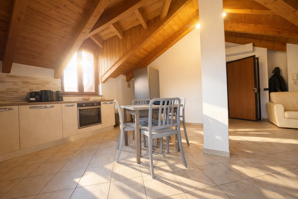 APPARTAMENTO IN  AFFITTO AL TERZO PIANO