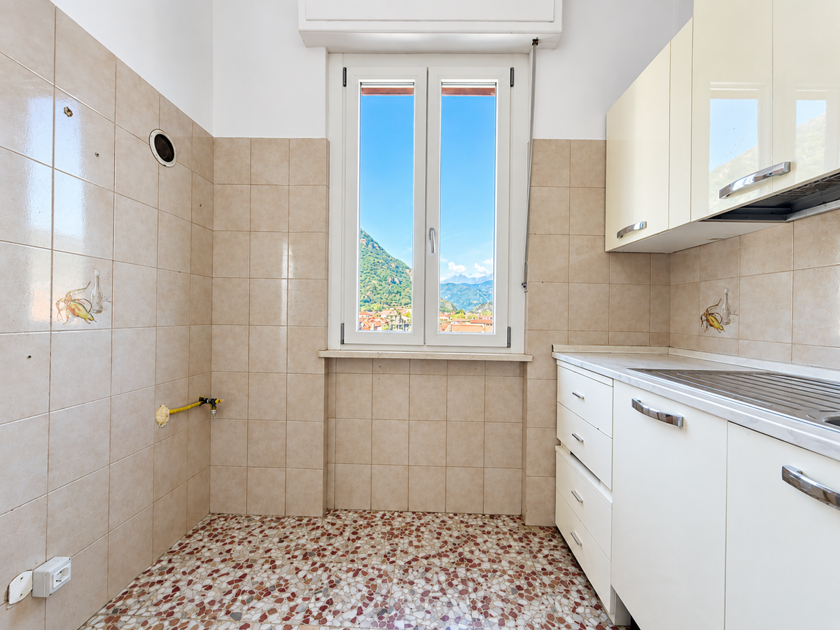 TRILOCALE CON IL BOX