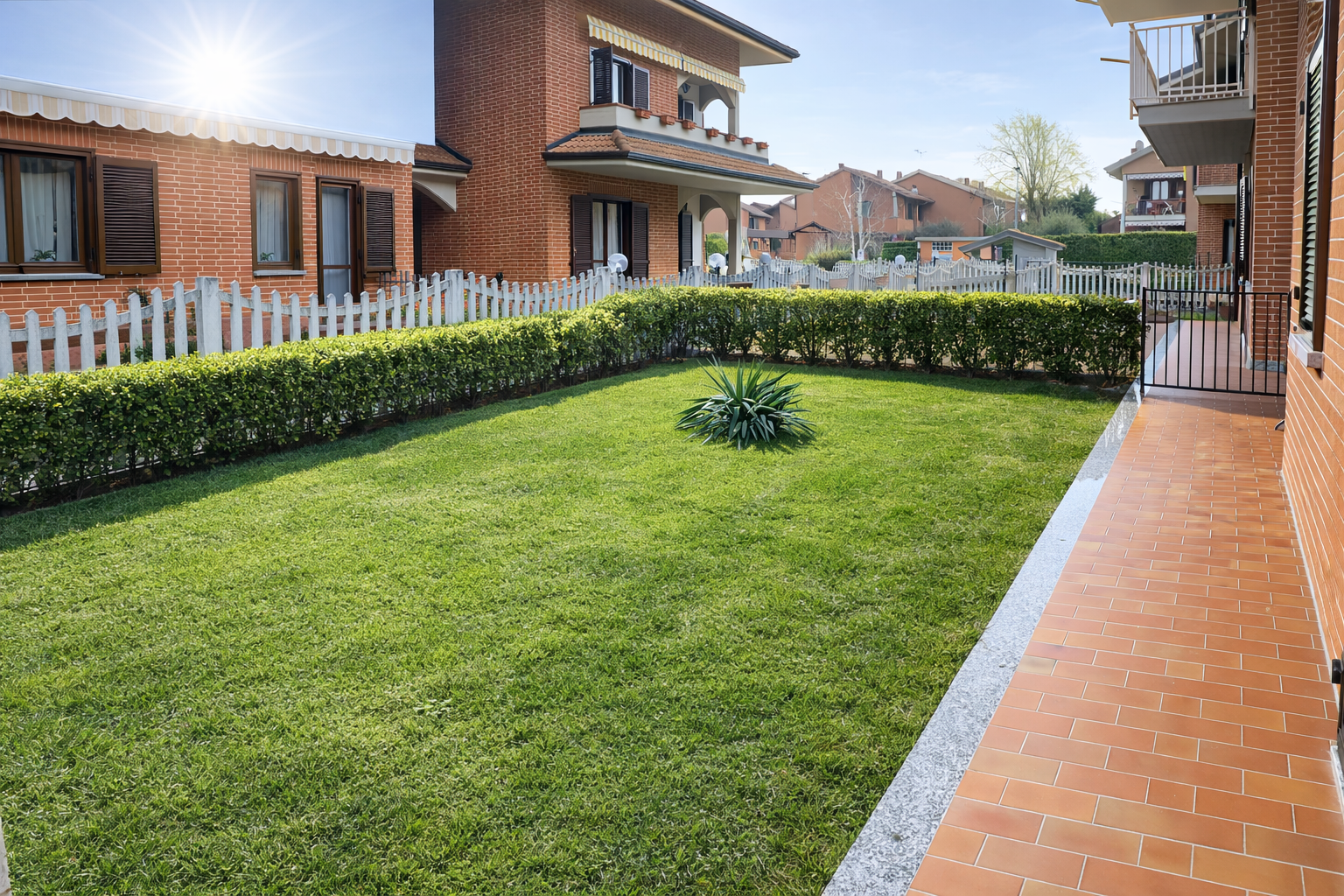 APPARTAMENTO CON GIARDINO PRIVATO
