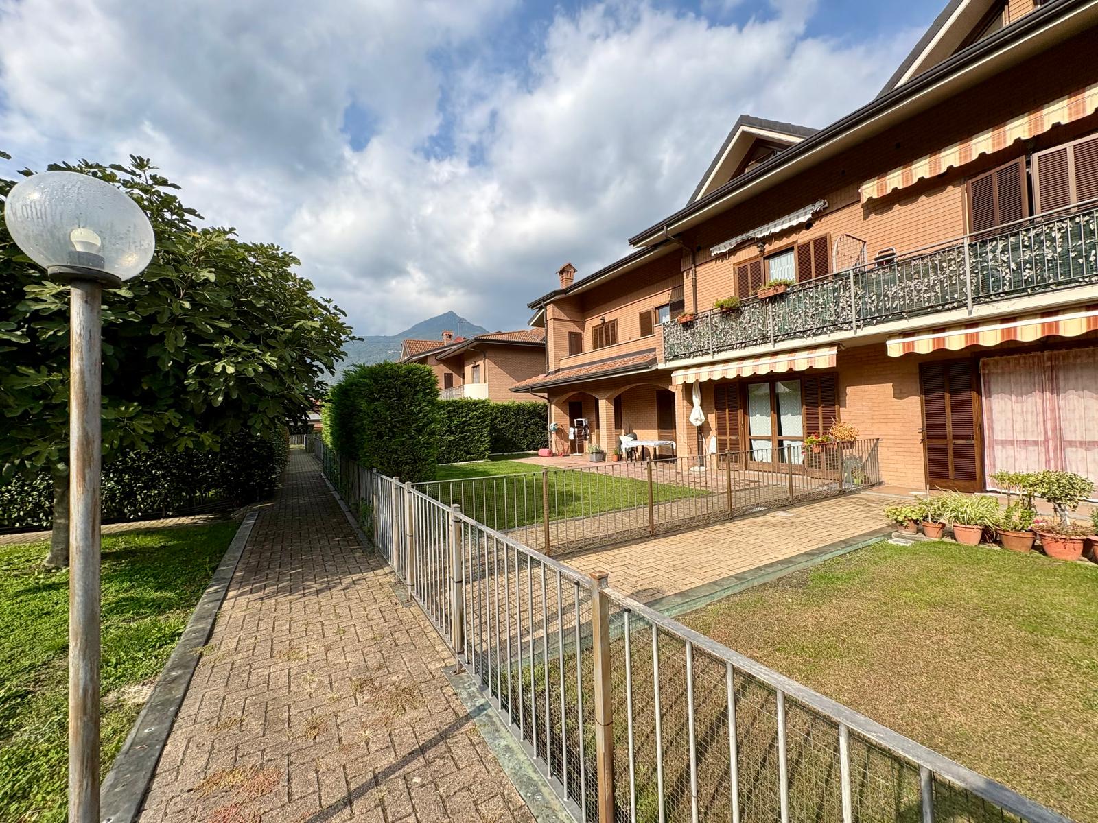 APPARTAMENTO CON BOX AUTO