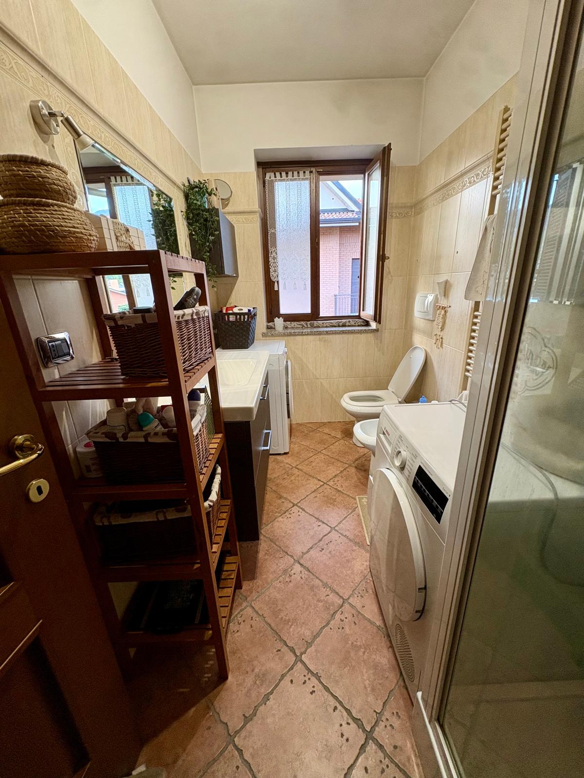 APPARTAMENTO CON BOX AUTO