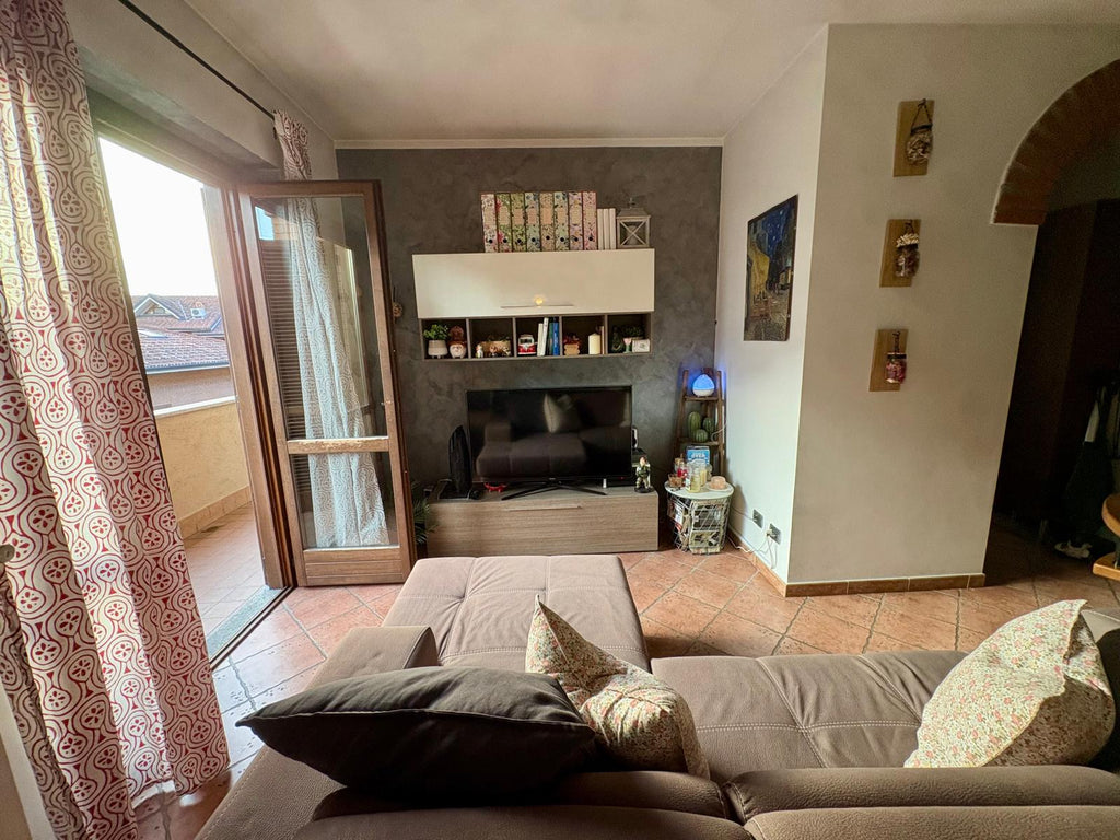 APPARTAMENTO CON BOX AUTO