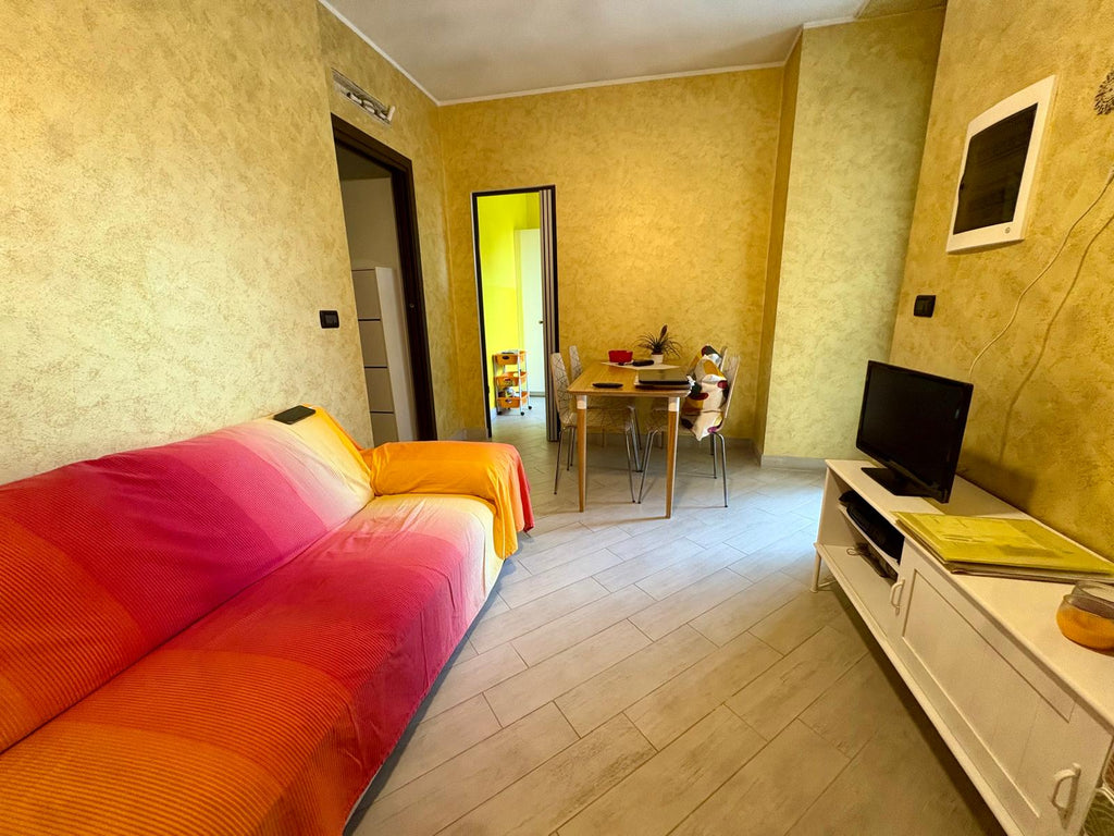 ALLOGGIO COMPLETAMENTE RISTRUTTURATO