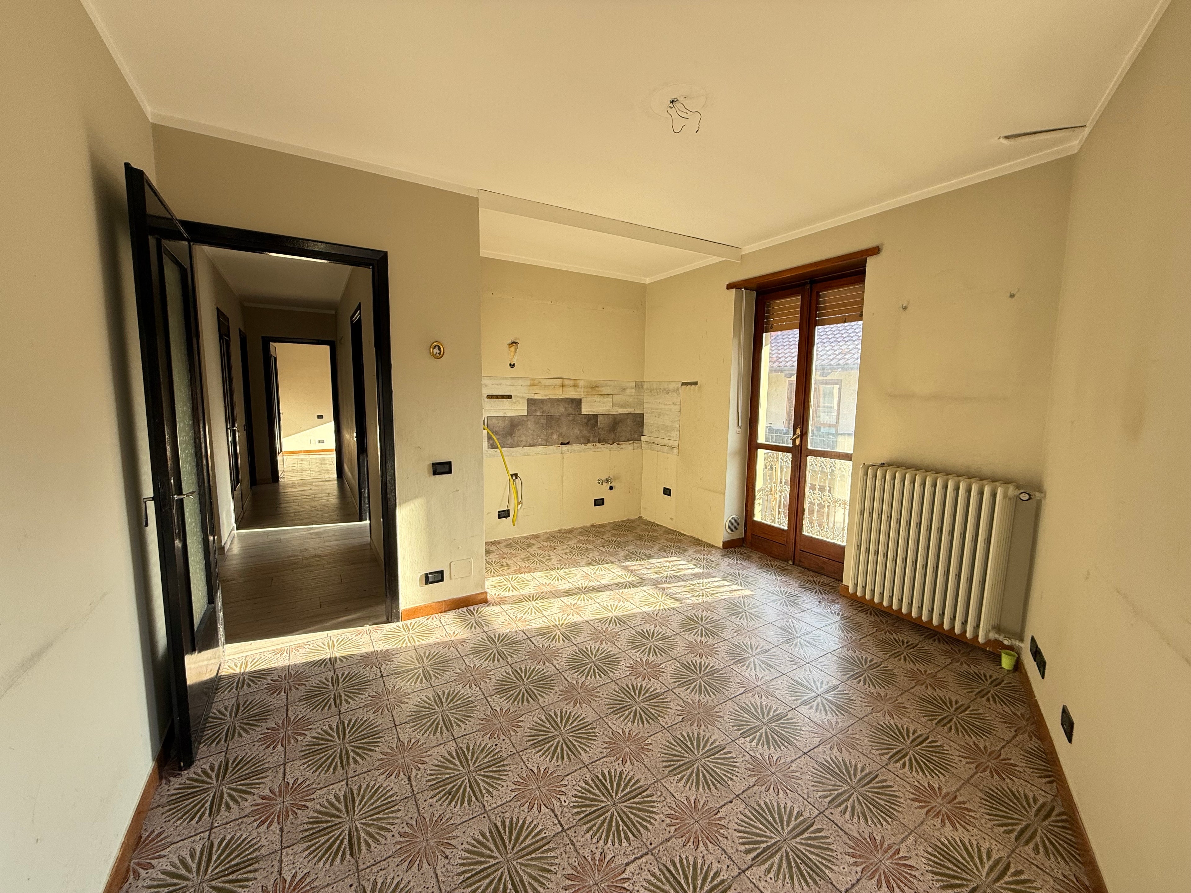 QUADRILOCALE IN AFFITTO