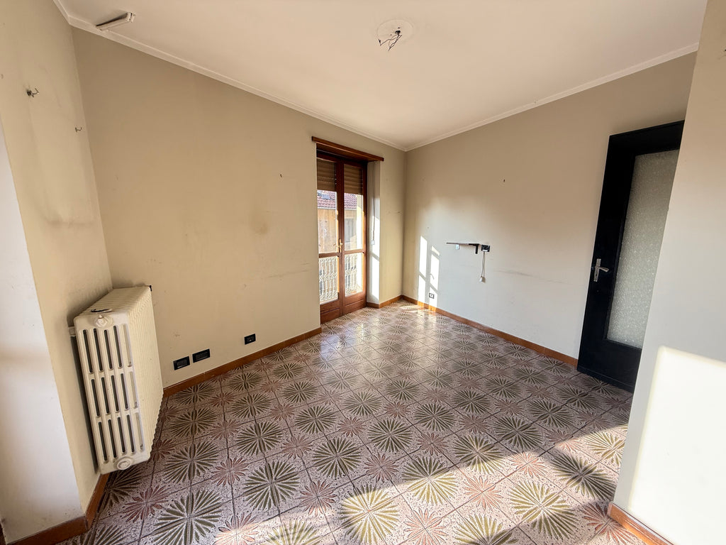 QUADRILOCALE IN AFFITTO