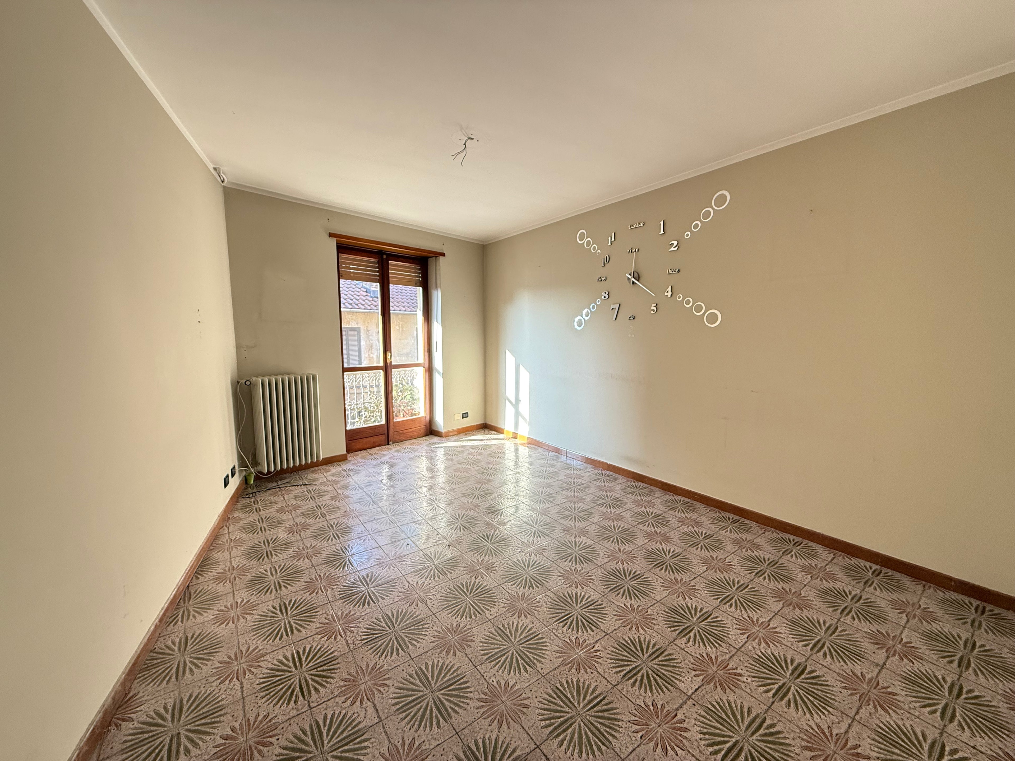 QUADRILOCALE IN AFFITTO