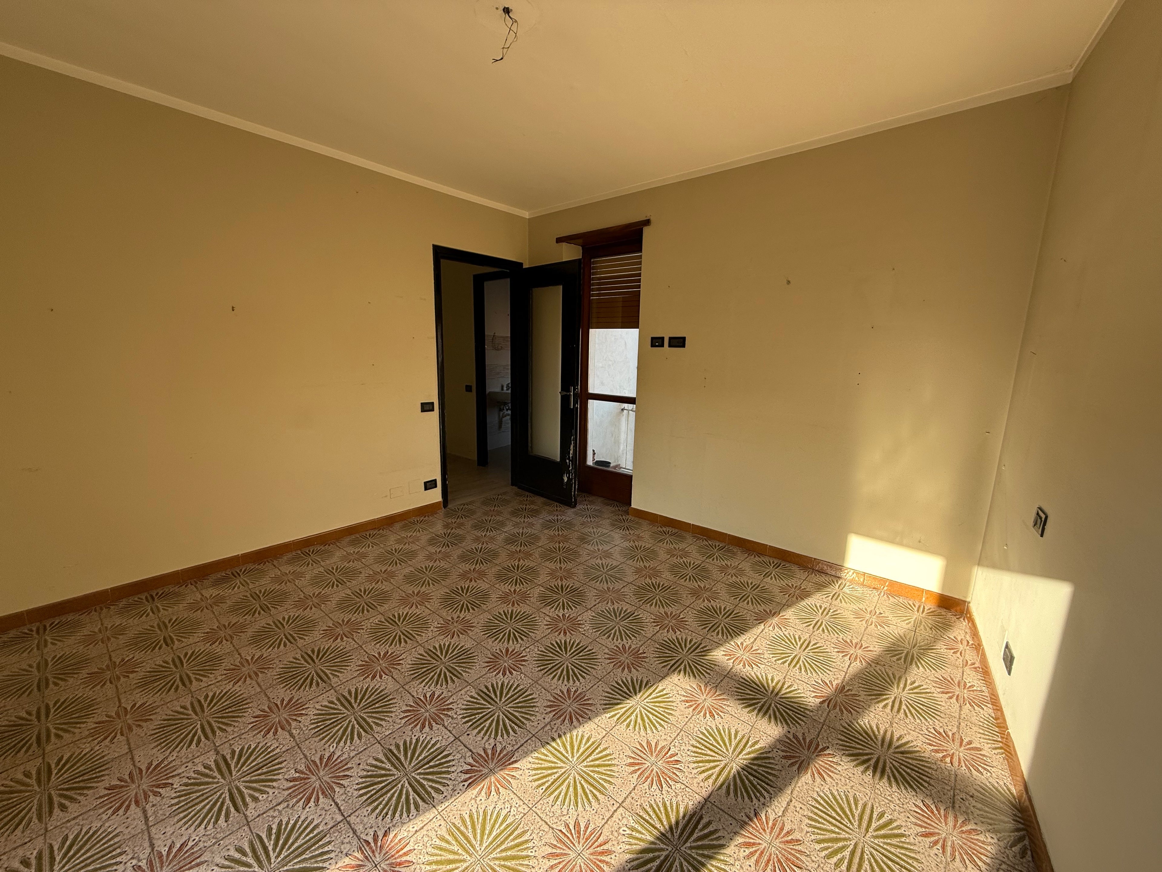 QUADRILOCALE IN AFFITTO