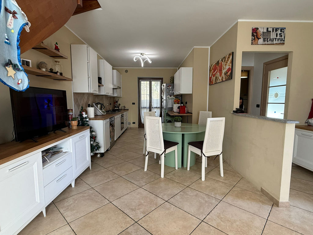 APPARTAMENTO CON TERRAZZO