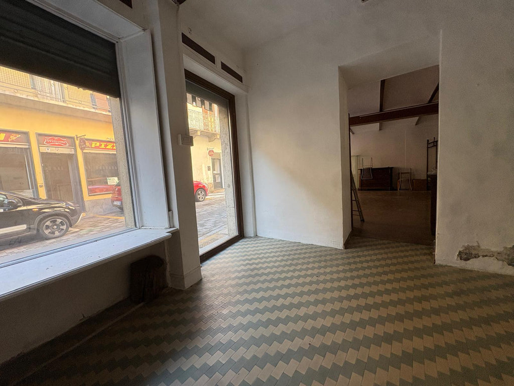 NEGOZIO IN AFFITTO A SANT'AMBROGIO