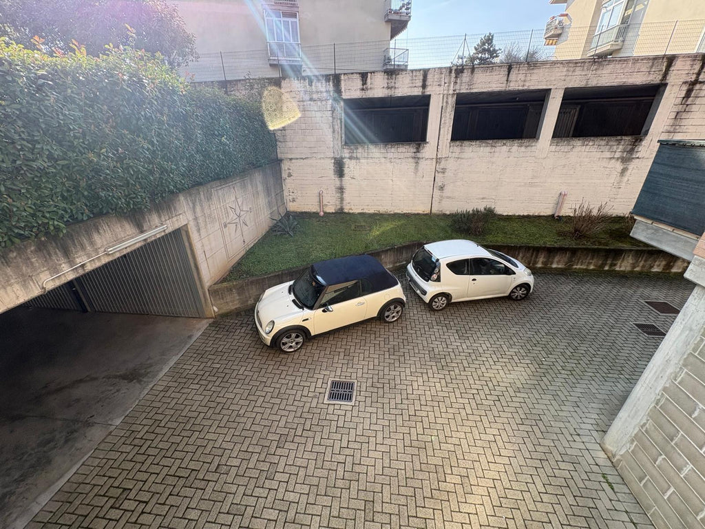 APPARTAMENTO CON GIARDINO PRIVATO