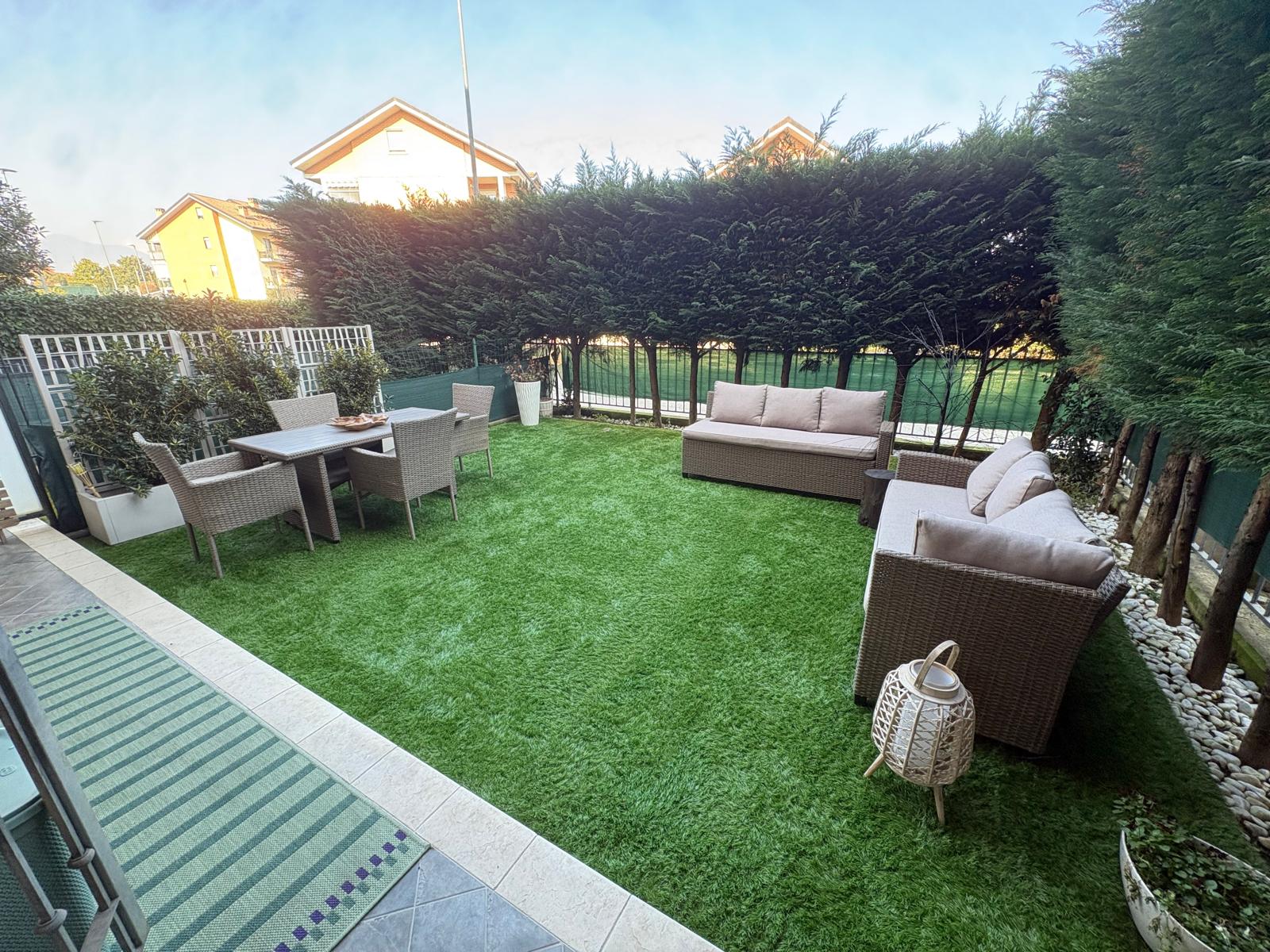 APPARTAMENTO CON GIARDINO PRIVATO