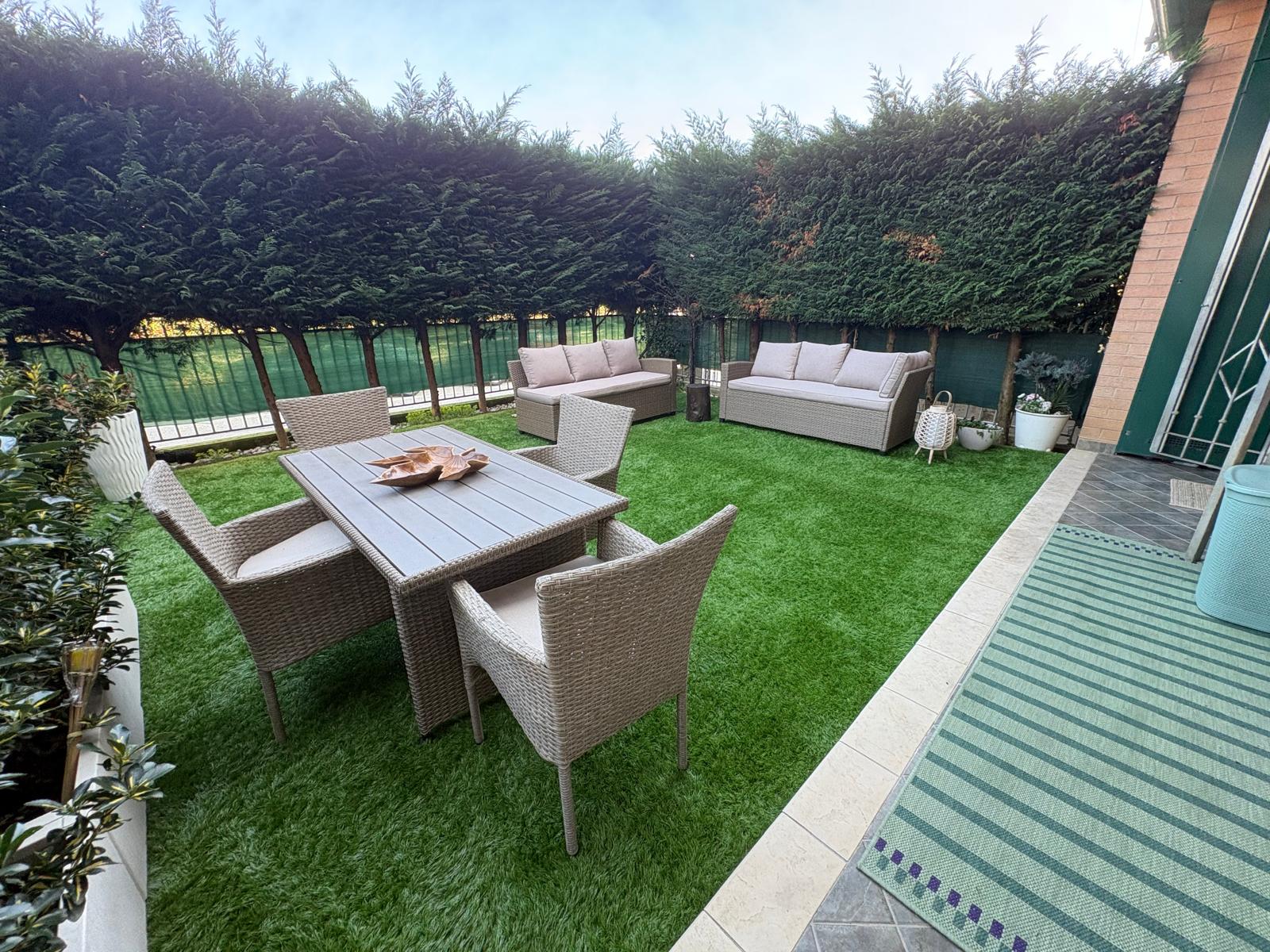 APPARTAMENTO CON GIARDINO PRIVATO