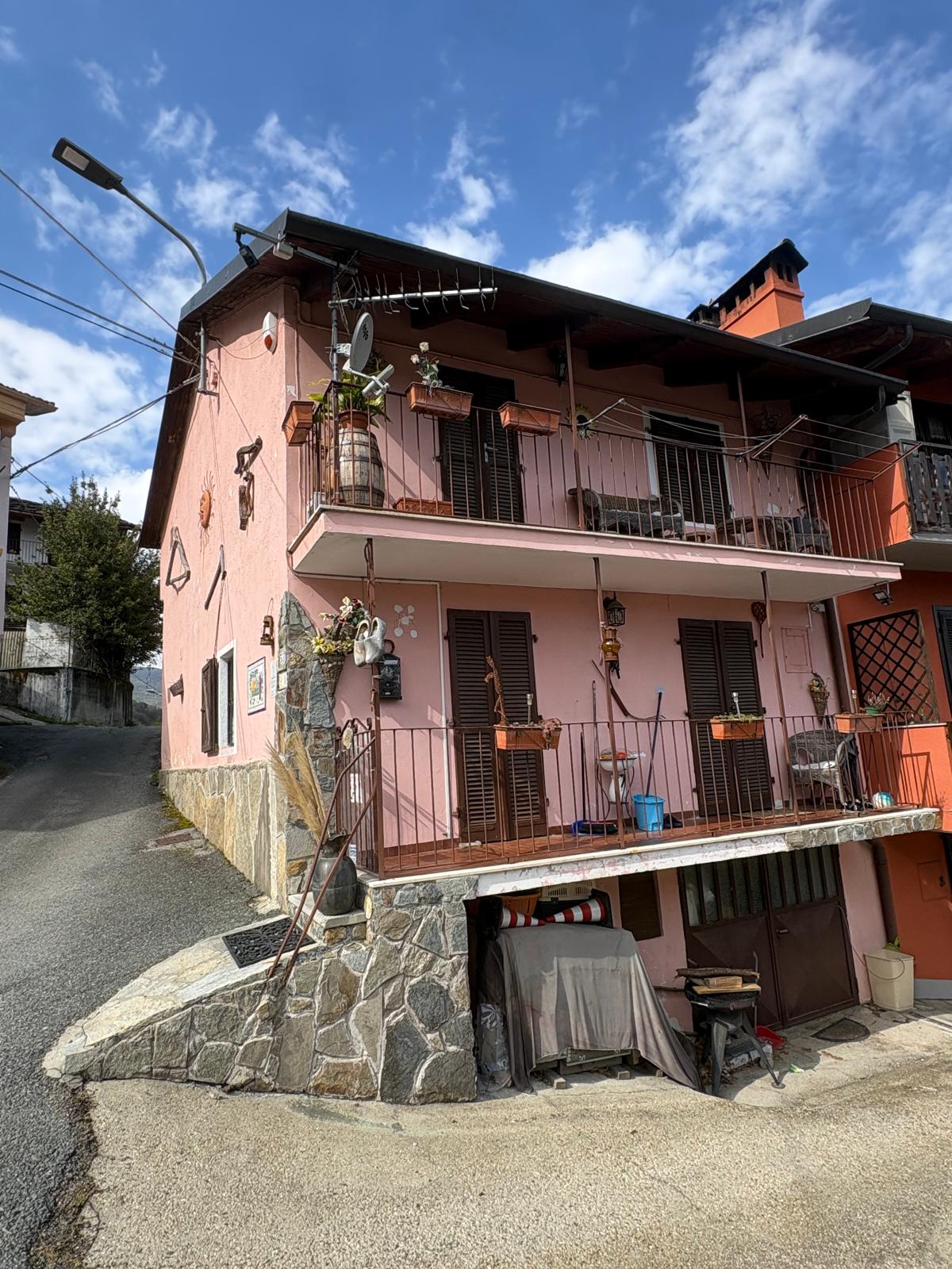 CASA SEMINDIPENDENTE GIAVENO