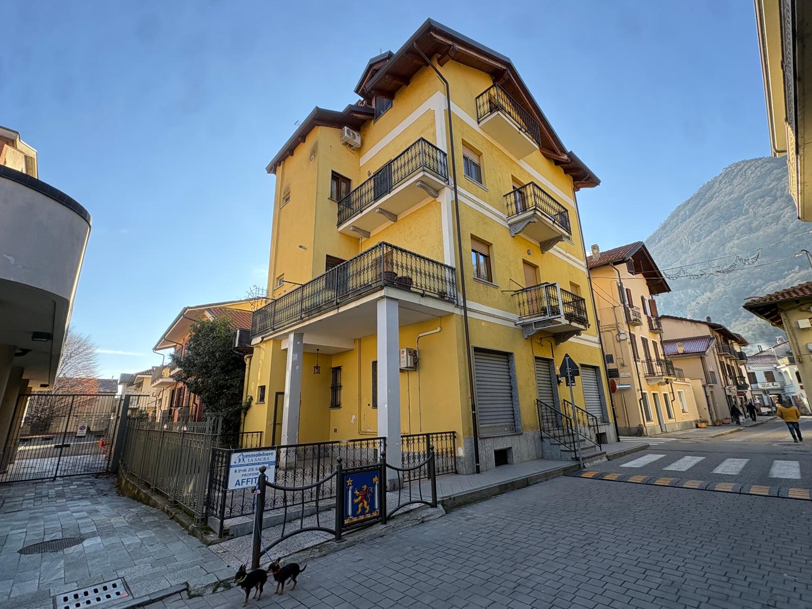 APPARTAMENTO IN  AFFITTO AL TERZO PIANO