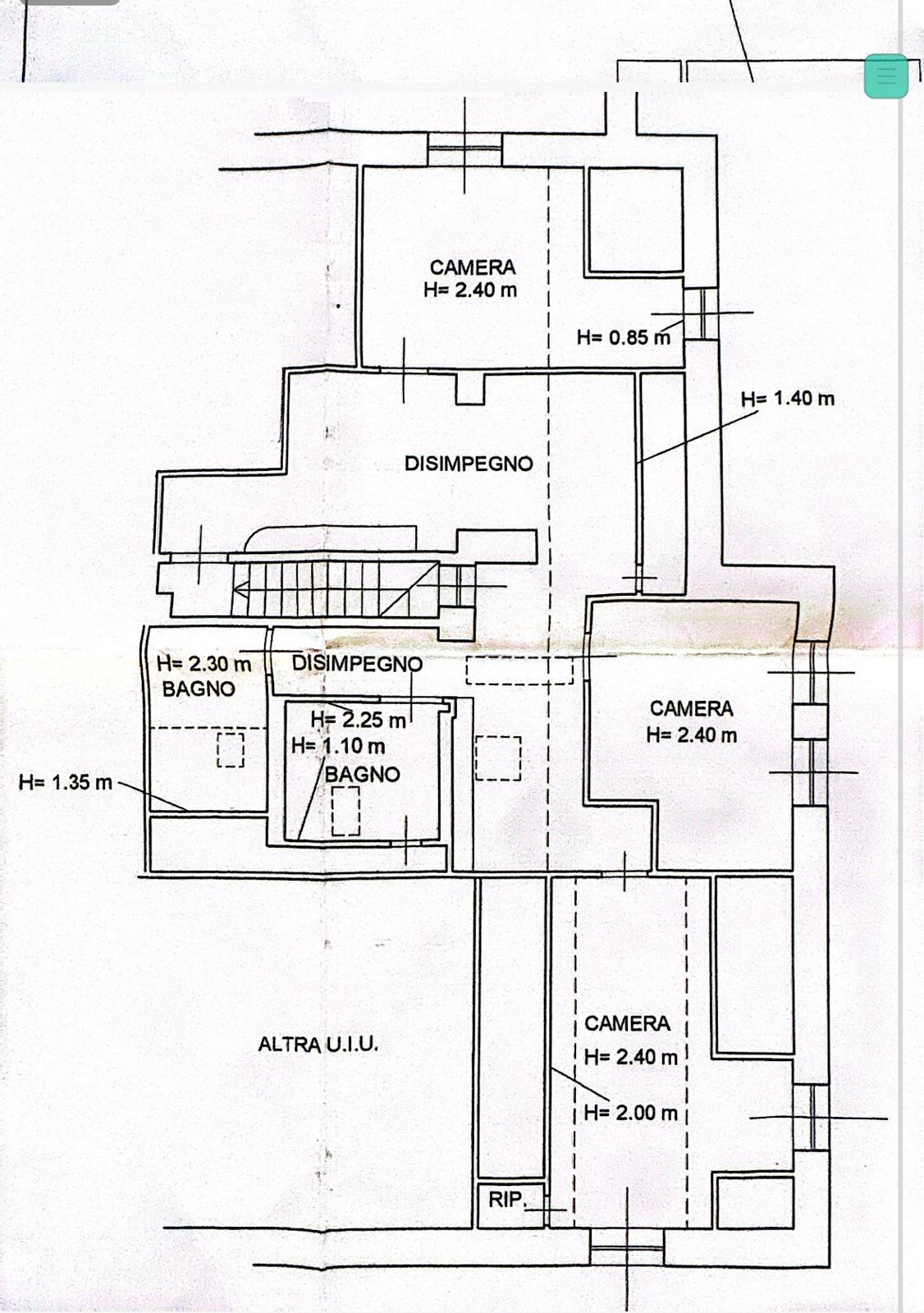 APPARTAMENTO IN TRIFAMILIARE