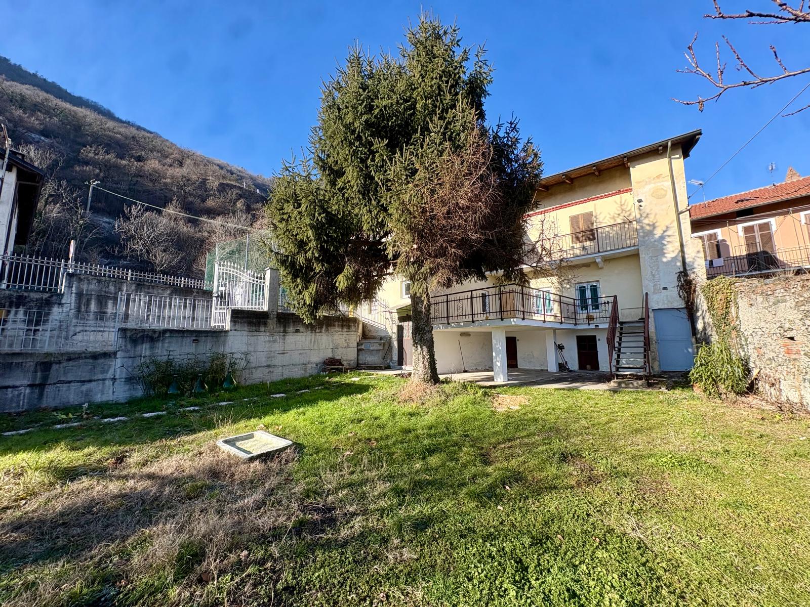CASA INDIPENDENTE NEL CENTRO DI SANT'AMBROGIO DI TORINO