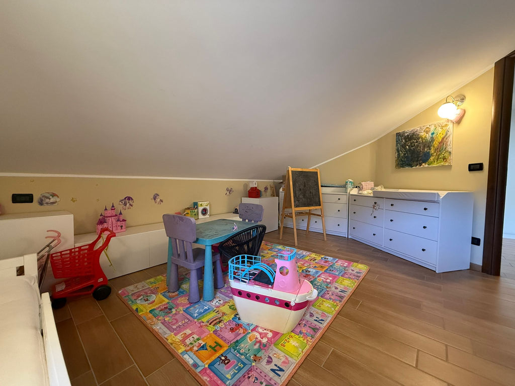 APPARTAMENTO CON TERRAZZO