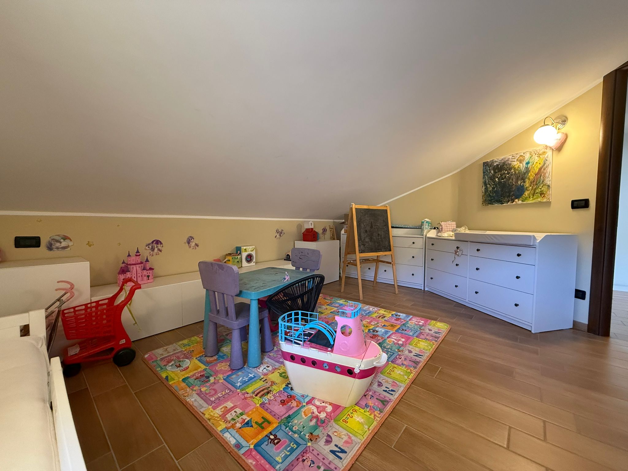 APPARTAMENTO CON TERRAZZO