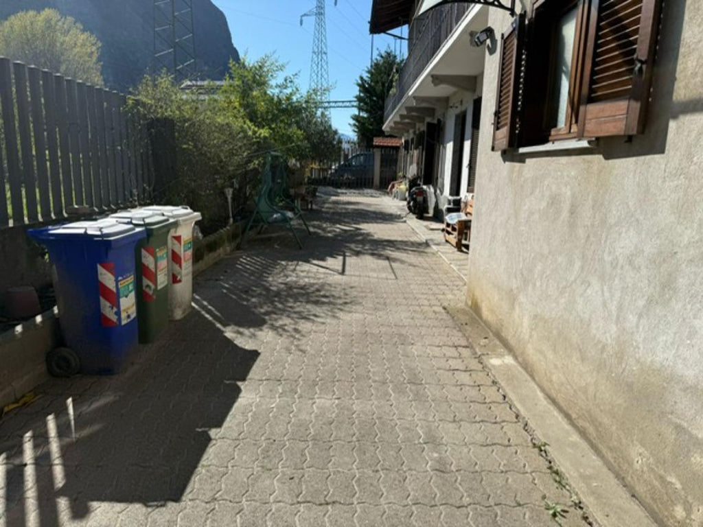 VILLA BIFAMILIARE LIBERA SU 4 LATI A SANT'AMBROGIO DI TORINO