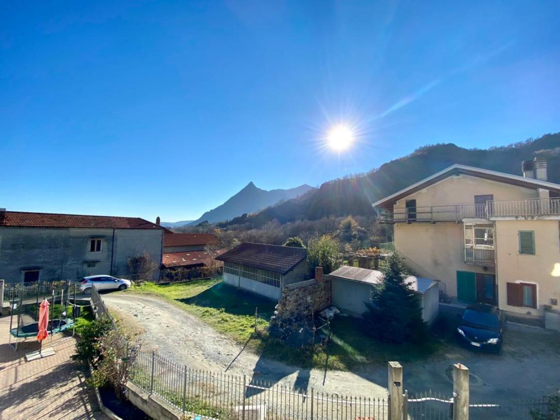 CASA SEMINDIPENDENTE COMPLETAMENTE RISTRUTTURATA