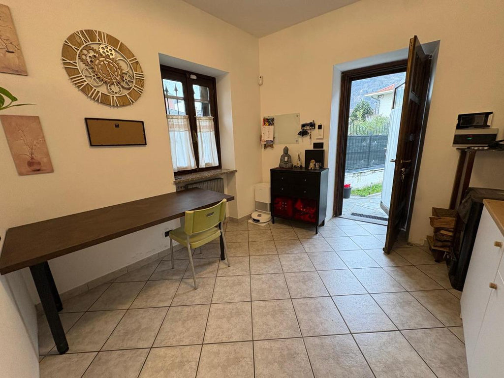 CASA INDIPENDENTE  A SANT'AMBROGIO DI TORINO