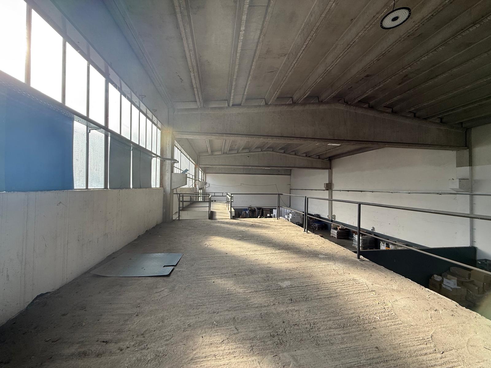 CAPANNONE INDUSTRIALE / ARTIGIANALE – 652 MQ CON AREA ESTERNA