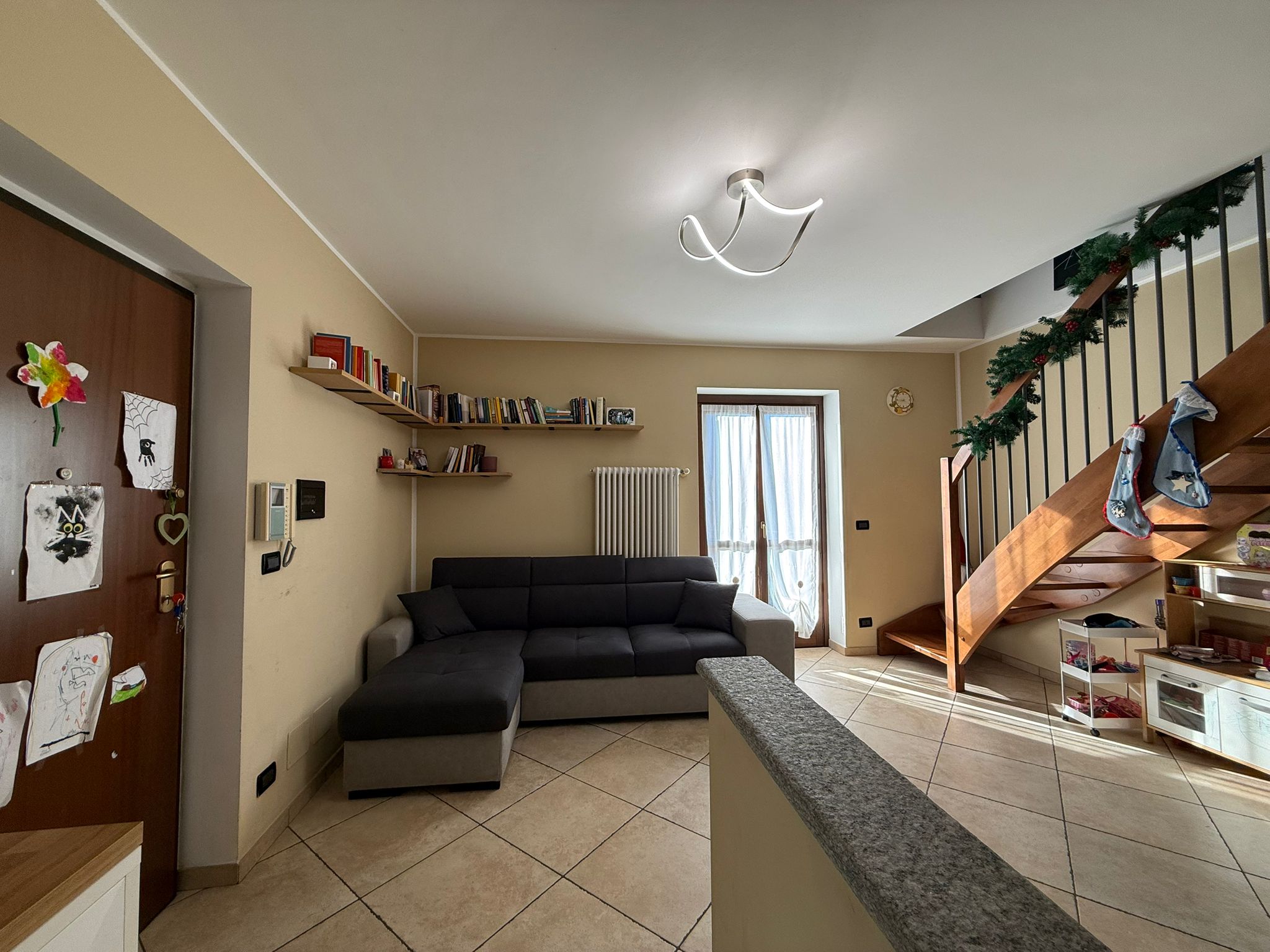 APPARTAMENTO CON TERRAZZO