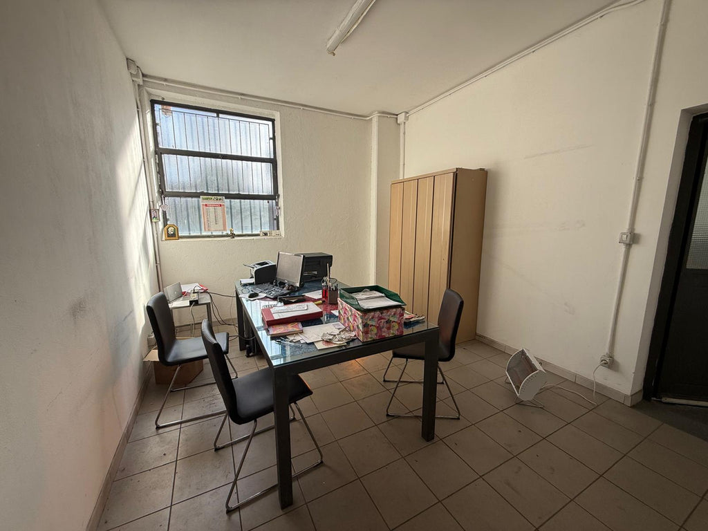 CAPANNONE INDUSTRIALE / ARTIGIANALE – 652 MQ CON AREA ESTERNA