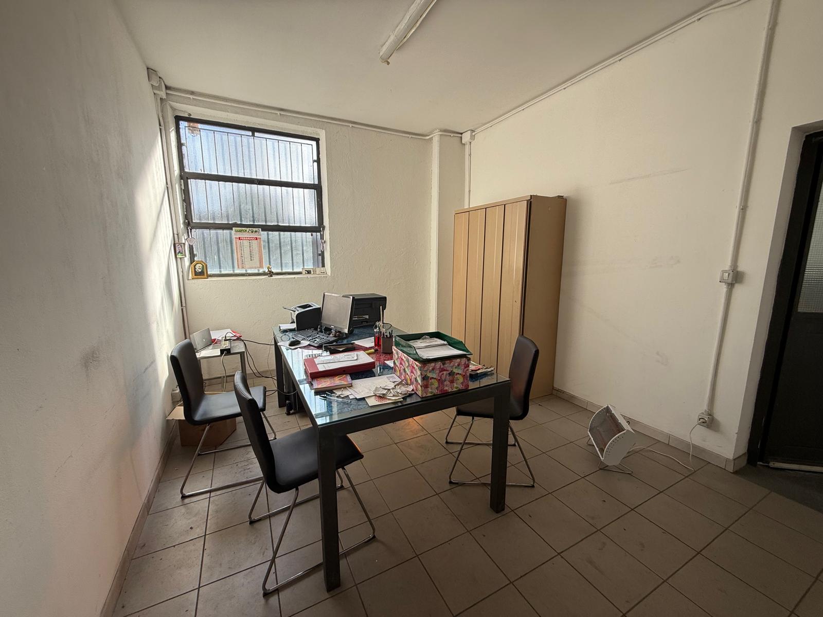 CAPANNONE INDUSTRIALE / ARTIGIANALE – 652 MQ CON AREA ESTERNA